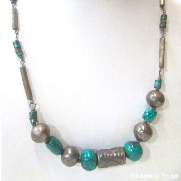18’’ sterling silver and malachite bead necklace - Picture 1 of 3